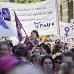 14. Juni 2023 Feministischer Streik | 14 juin 2023 : Grève féministe
