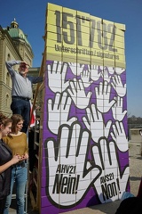 Am 25. März wurden insgesamt 151'782 Unterschriften für das Referendum gegen den AHV-Abbau eingereicht. 