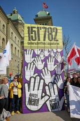 Am 25. März wurden insgesamt 151'782 Unterschriften für das Referendum gegen den AHV-Abbau eingereicht. 
