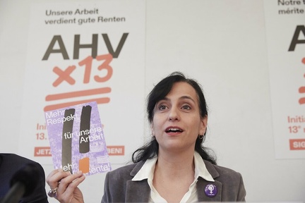  Lancierung «AHVx13» | Lancement « AVSx13  Medienkonferenz und Aktion auf dem Bundesplatz zur Lancierung der Initiative für eine 13. AHV-Rente  Conference de Presse et action sur la place fédérale lors du lancement de l'initiative pour une 13e rente AVS