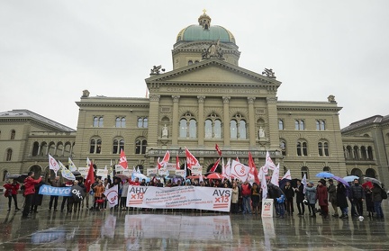  Lancierung «AHVx13» | Lancement « AVSx13  Medienkonferenz und Aktion auf dem Bundesplatz zur Lancierung der Initiative für eine 13. AHV-Rente  Conference de Presse et action sur la place fédérale lors du lancement de l'initiative pour une 13e rente AVS