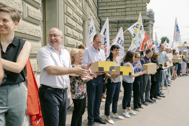 Übergabe-LPP-Referendum-Lucas_Dubuis-10.jpg